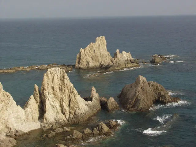 Formaciones rocosas volcánicas de Cabo de Gata, junto al restaurante El Parque